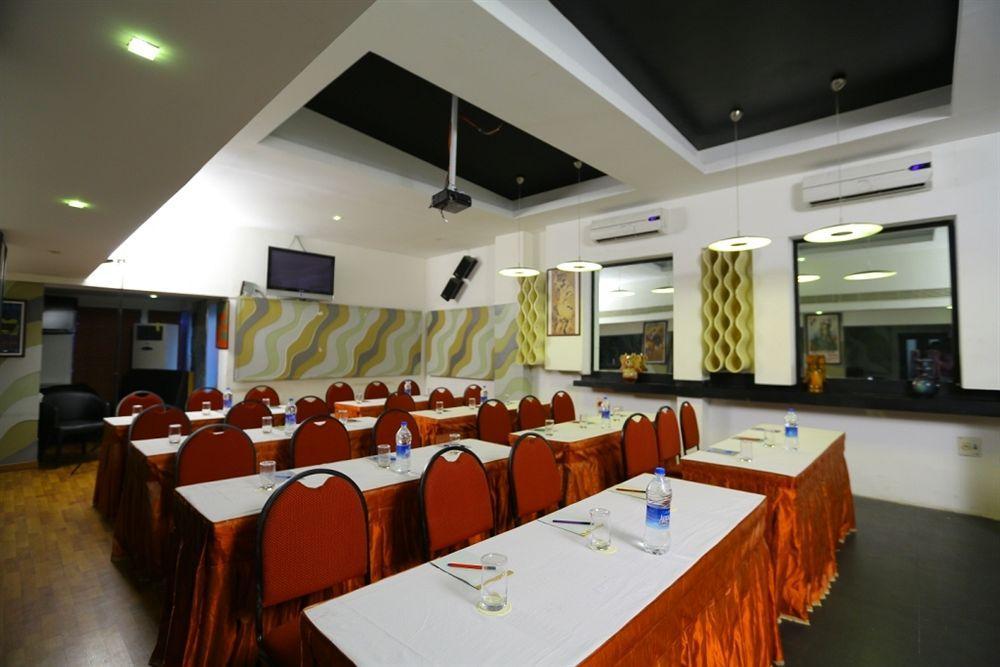 Hotel Oriental Inn เชนไน ภายนอก รูปภาพ